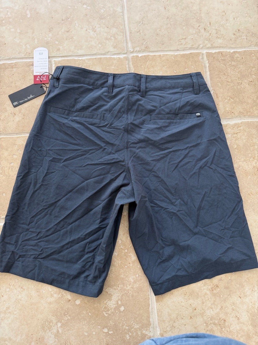 TravisMathew 10” inseam shorts NWT - Picture 4 of 4
